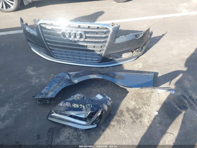 2014 Audi S8 4.0t მანქანა იყიდება აუქციონზე, vin: WAUD2AFD9EN004471, აუქციონის ნომერი: 43376831