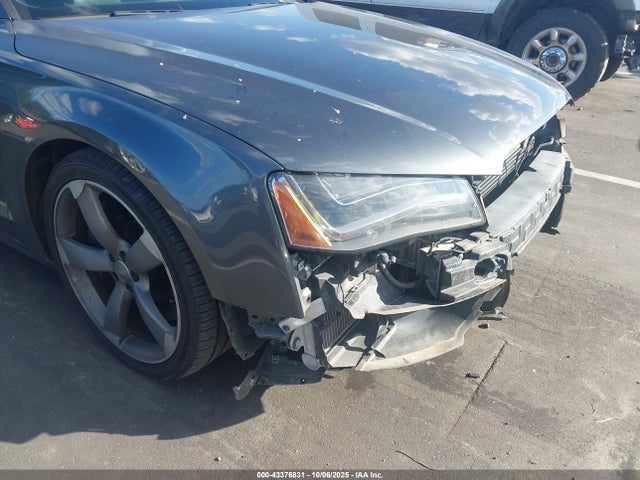 2014 Audi S8 4.0t მანქანა იყიდება აუქციონზე, vin: WAUD2AFD9EN004471, აუქციონის ნომერი: 43376831