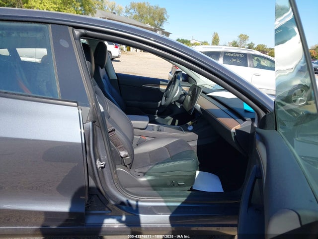 2023 Tesla Model 3 Long Range Dual Motor All-wheel Drive მანქანა იყიდება აუქციონზე, vin: 5YJ3E1EB3PF701531, აუქციონის ნომერი: 43376871