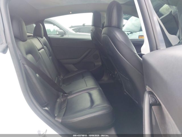 2021 TESLA MODEL Y 5YJYGDEE9MF086071 Photo 7