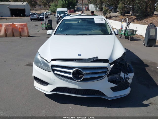 Mercedes-Benz E 350 2014 WDDHF5KB2EA971960 Image 11