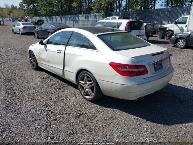 2013 MERCEDES-BENZ E 350 WDDKJ8JB7DF211306 Photo 2