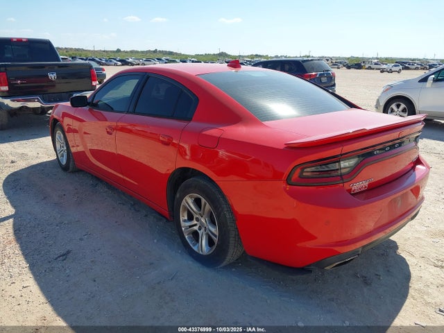 2C3CDXHG8FH897816 Dodge 2015