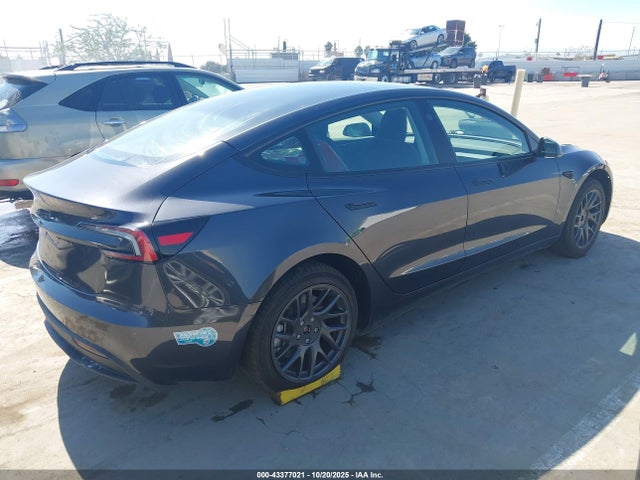 2025 TESLA MODEL 3 5YJ3E1EA3SF993522 Photo 3