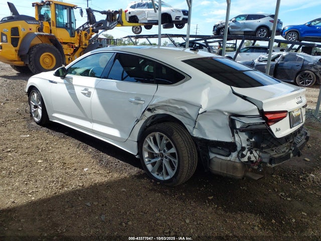 2022 AUDI A5 SPORTBACK WAUABCF52NA030845 Photo 2