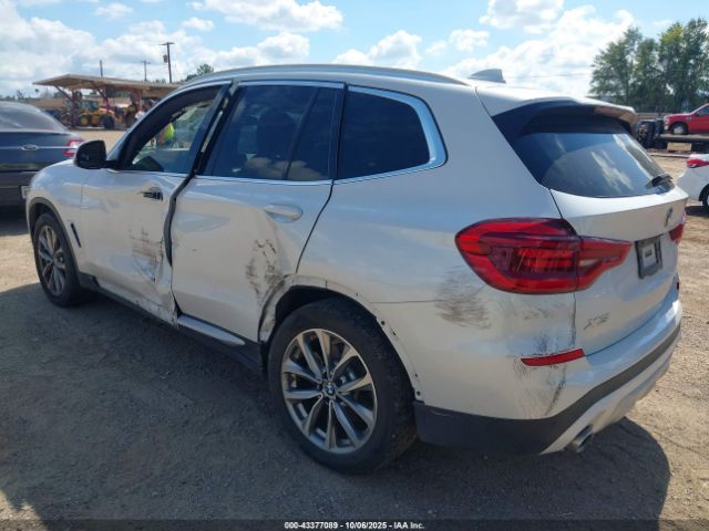 2019 BMW X3 5UXTR7C51KLF31293 Photo 2