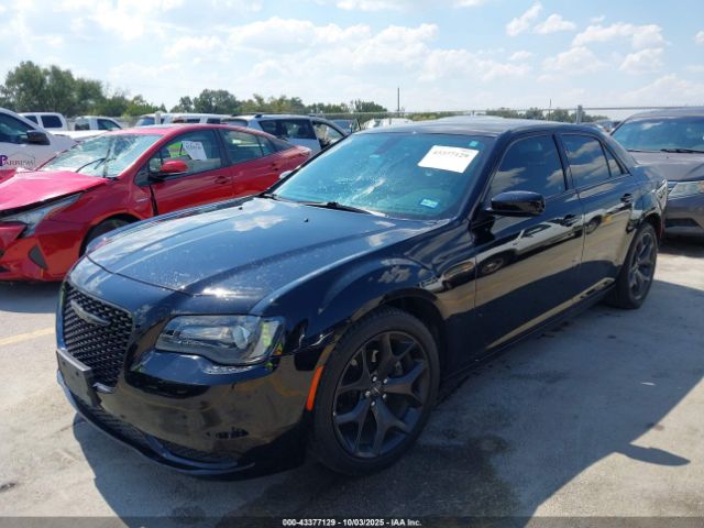 2021 CHRYSLER 300 2C3CCAAG5MH637011 Photo 1