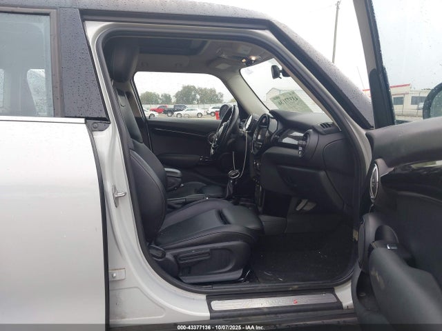 2018 MINI HARDTOP WMWXU3C51J2F50616 Photo 4