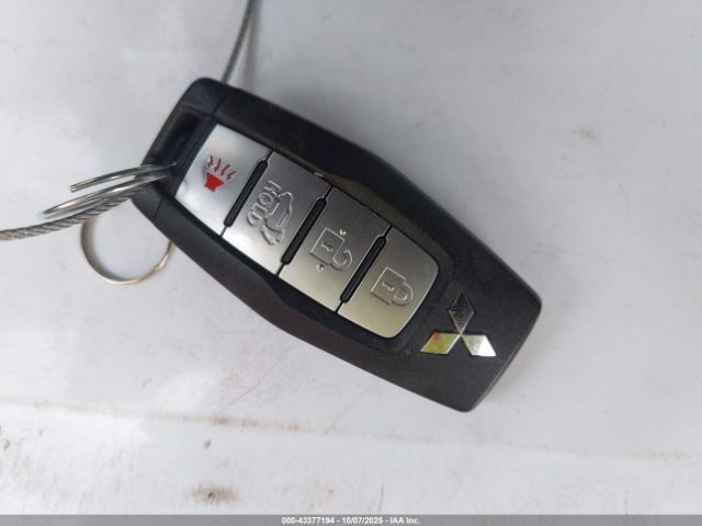 2022 MITSUBISHI OUTLANDER JA4J3VA89NZ061728 Photo 10