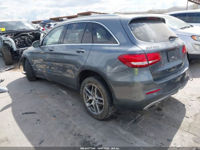 2016 MERCEDES-BENZ GLC 300 WDC0G4JB6GF016112 Photo 2