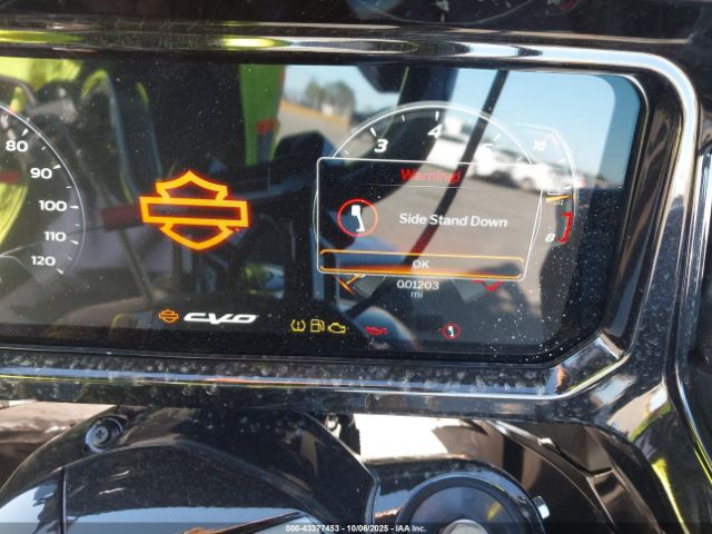 2025 HARLEY-DAVIDSON FLTRXSTSE 1HD1TL823SB950345 Photo 6