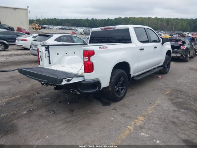 2024 CHEVROLET SILVERADO 1500 3GCUDCED5RG378262 Photo 3