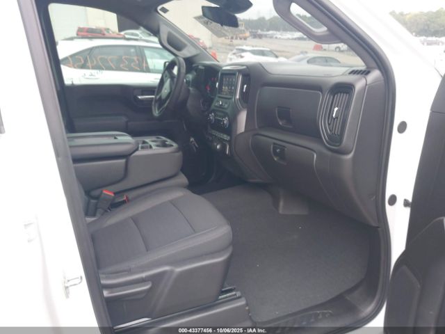 2024 CHEVROLET SILVERADO 1500 3GCUDCED5RG378262 Photo 4