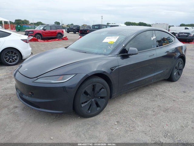 2024 TESLA MODEL 3 5YJ3E1EAXRF768900 Photo 1