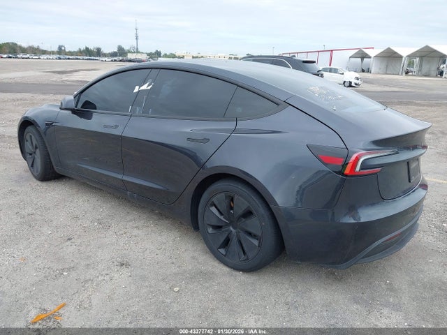 2024 TESLA MODEL 3 5YJ3E1EAXRF768900 Photo 2