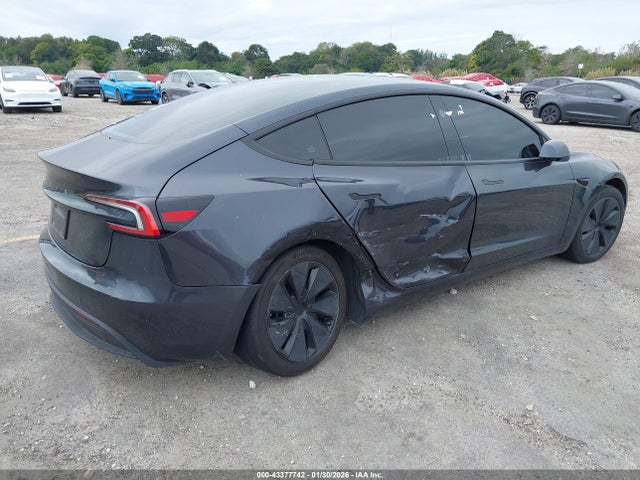 2024 TESLA MODEL 3 5YJ3E1EAXRF768900 Photo 3