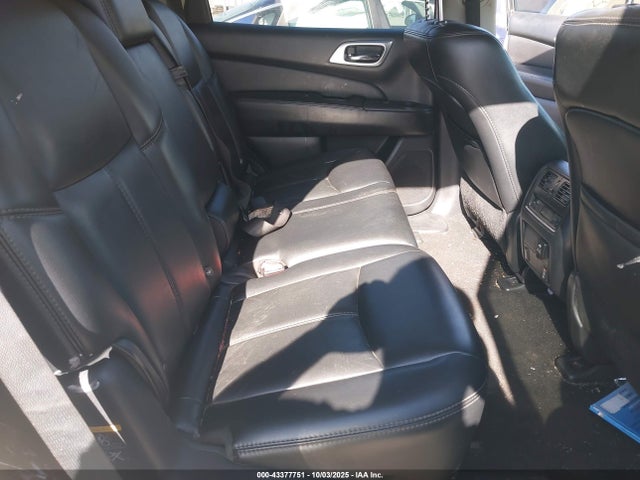 Nissan 2015 2015 5N1AR2MM0FC639324 Image 8