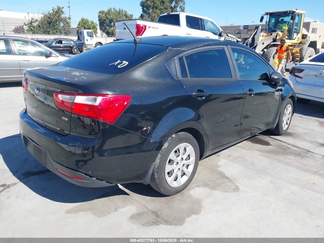 KIA dohc gamma 2015 KNADM4A30F6529408 Image 4