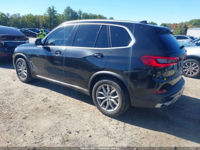 2020 BMW X5 5UXCR6C01L9B79605 Photo 2