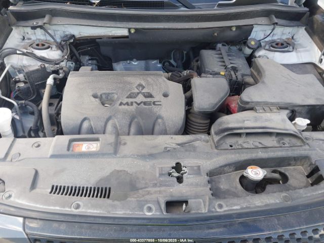 2019 MITSUBISHI OUTLANDER JA4AD3A35KZ025584 Photo 9