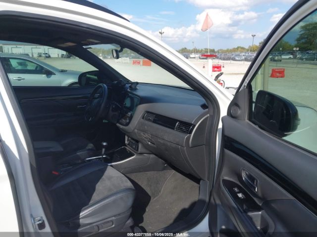 2019 MITSUBISHI OUTLANDER JA4AD3A35KZ025584 Photo 4