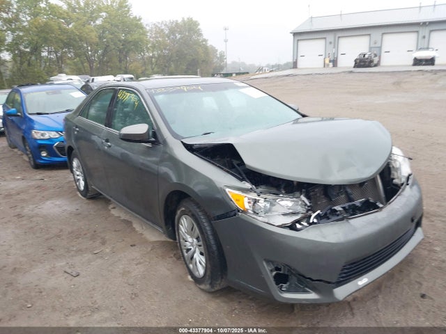 2014 Toyota Camry Le მანქანა იყიდება აუქციონზე, vin: 4T4BF1FK0ER425970, აუქციონის ნომერი: 43377904