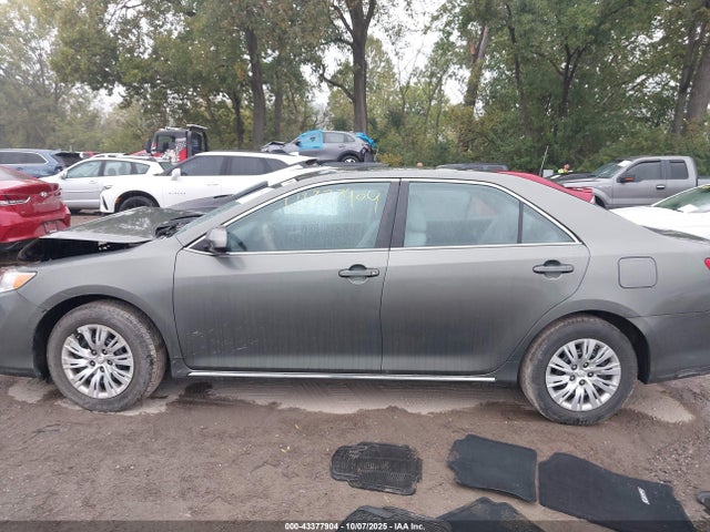 2014 Toyota Camry Le მანქანა იყიდება აუქციონზე, vin: 4T4BF1FK0ER425970, აუქციონის ნომერი: 43377904