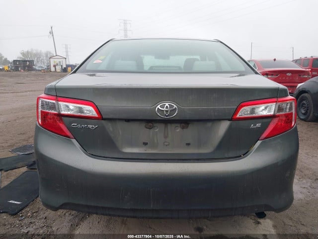 2014 Toyota Camry Le მანქანა იყიდება აუქციონზე, vin: 4T4BF1FK0ER425970, აუქციონის ნომერი: 43377904