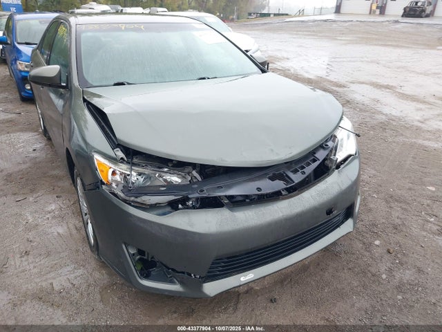 2014 Toyota Camry Le მანქანა იყიდება აუქციონზე, vin: 4T4BF1FK0ER425970, აუქციონის ნომერი: 43377904