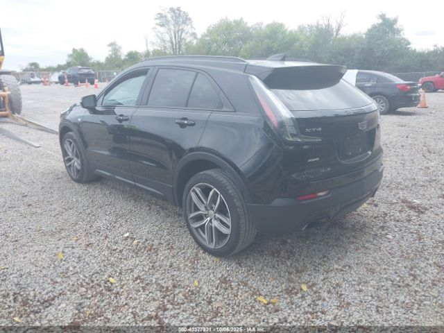 2019 CADILLAC XT4 1GYFZFR48KF103007 Photo 2