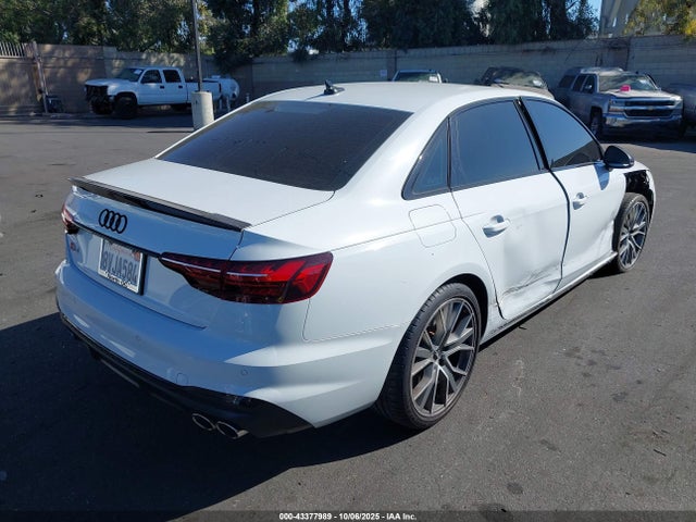 2021 AUDI S4 WAUB4AF49MA031175 Photo 3