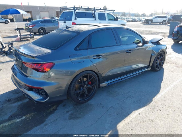 2023 AUDI RS 3 WUAG4DGY1PA910219 Photo 3