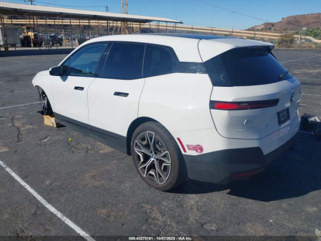 2024 BMW IX WB523CF04RCP11314 Photo 2