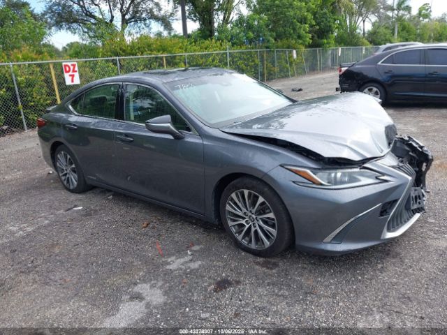 2019 LEXUS ES 300H JTHB21B17K2007855