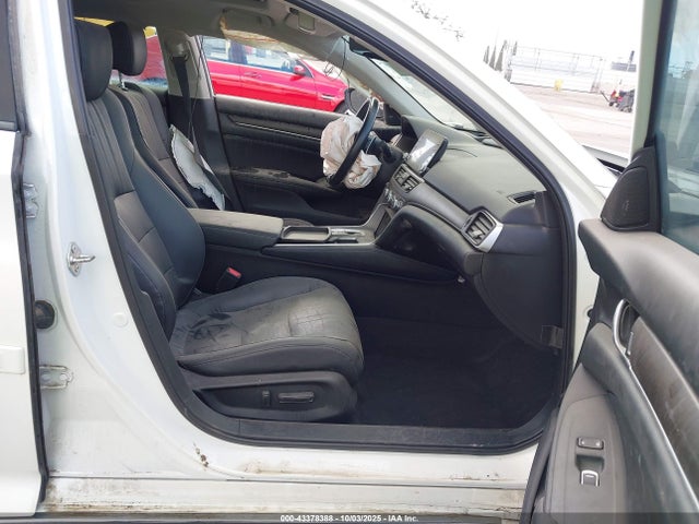 2018 HONDA ACCORD HYBRID 1HGCV3F93JA004434 Photo 4