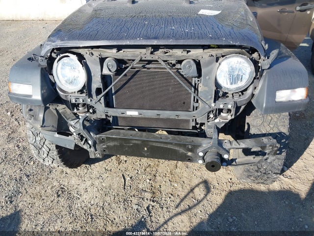 1C4HJXDG8KW623608 Jeep 2019