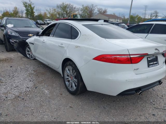 2017 JAGUAR XF SAJBJ4BV9HCY35225 Photo 2