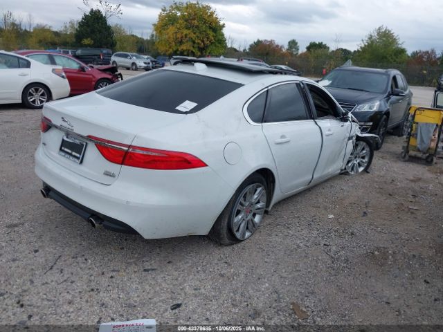 2017 JAGUAR XF SAJBJ4BV9HCY35225 Photo 3