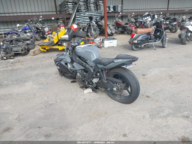 2019 KAWASAKI ZX636 JKBZXJH17KA000084 Photo 2