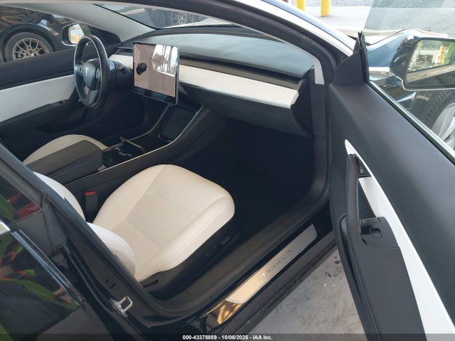 2019 TESLA MODEL 3 5YJ3E1EA3KF314980 Photo 4