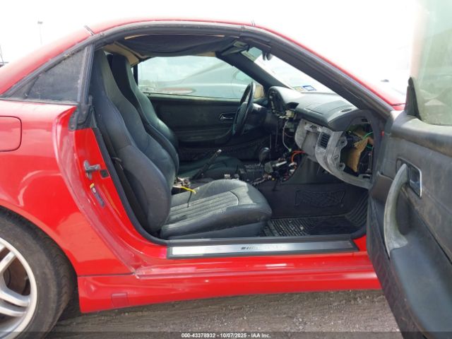 2002 MERCEDES-BENZ SLK 32 AMG WDBKK66F02F233876 Photo 4