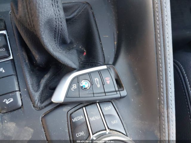 2019 BMW X1 WBXHT3C58K3H35397 Photo 10