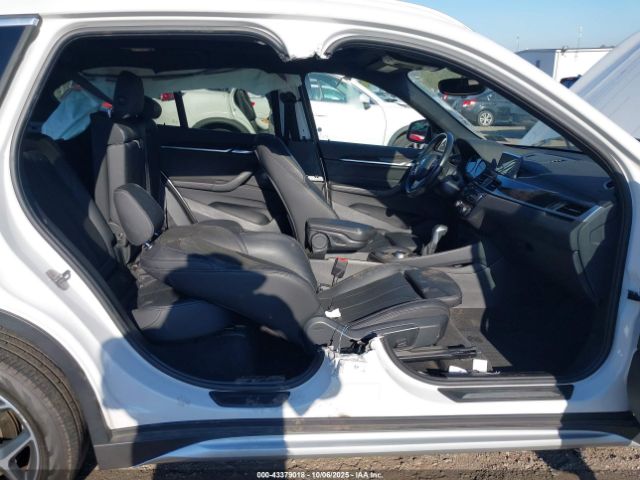 2019 BMW X1 WBXHT3C58K3H35397 Photo 5