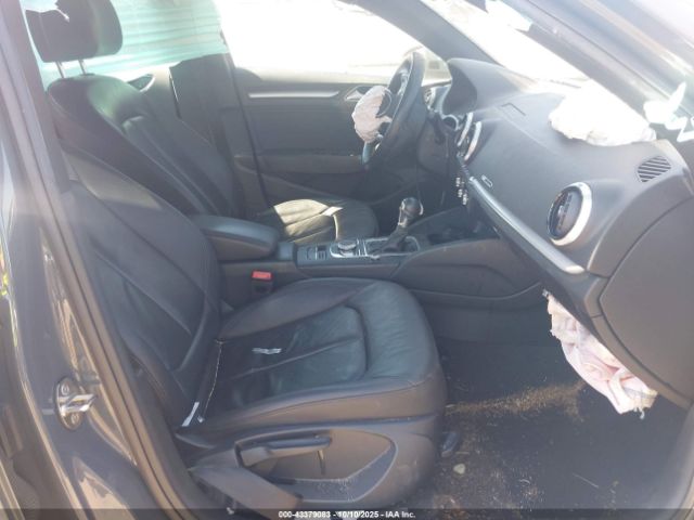 2019 AUDI A3 WAUAUGFF0K1011362 Photo 4