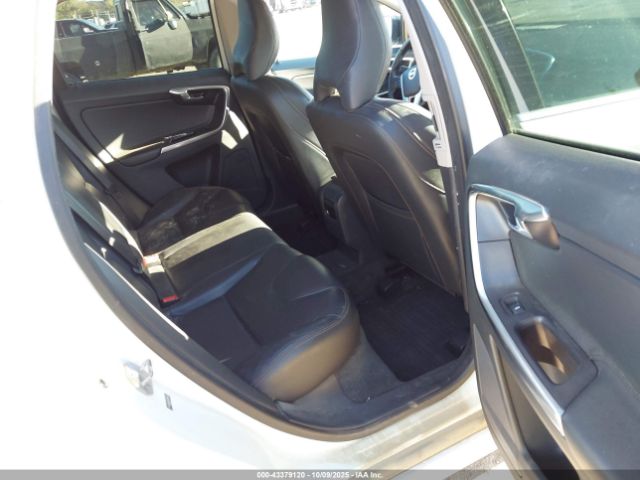 2017 VOLVO XC60 YV440MRR1H2039204 Photo 7