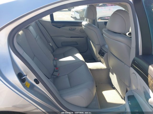2011 LEXUS LS 460 JTHBL5EF8B5104380 Photo 7