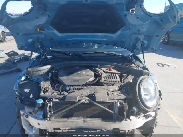 2017 MINI CLUBMAN WMWLN5C53H2B35315 Photo 9