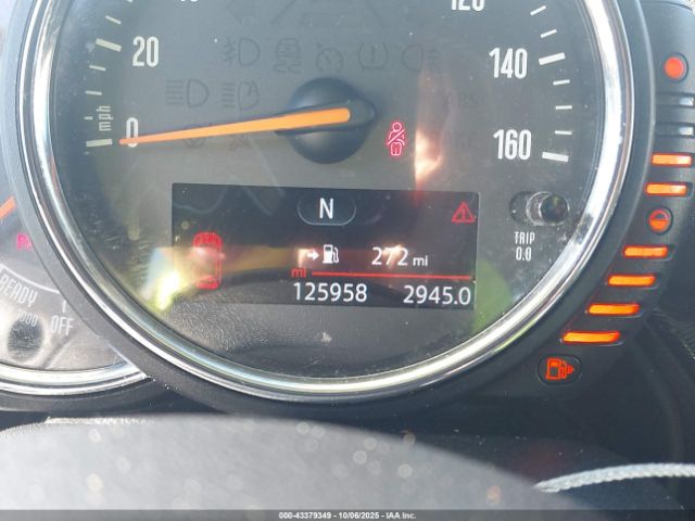 2017 MINI CLUBMAN WMWLN5C53H2B35315 Photo 6