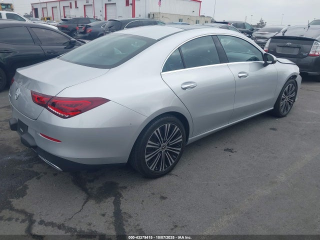 2023 MERCEDES-BENZ CLA 250 COUPE W1K5J4GB5PN330236 Photo 3