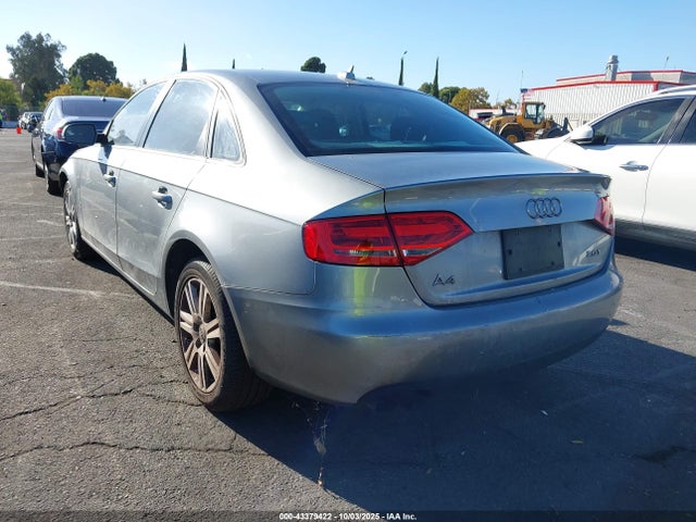 2010 AUDI A4 WAUAFAFL0AN053034 Photo 2